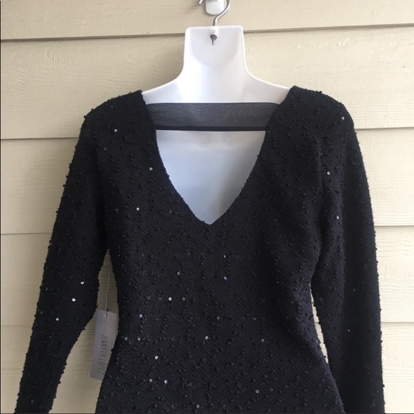 NWT Boucle Sparkle Sweater Top Deep V-neck in Back Size Small Jennifer Lopez - Picture 3 of 3
